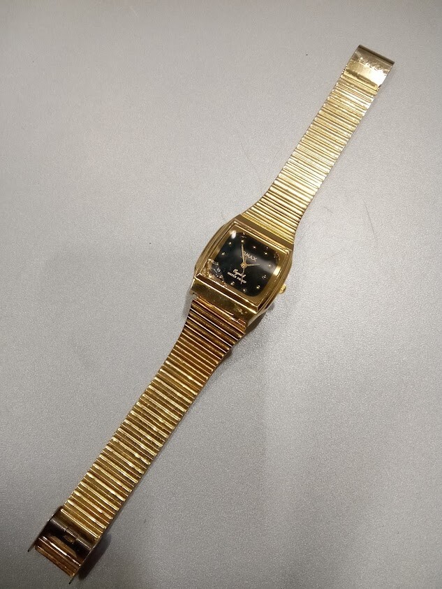 Omax SR-9508 Crystal Water Proof Watch Not Working For Parts