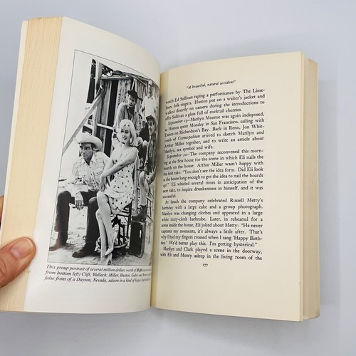 VTG The Making of the Misfits Paperback Book by James Goode 1986 Movie Monroe - Picture 17 of 19