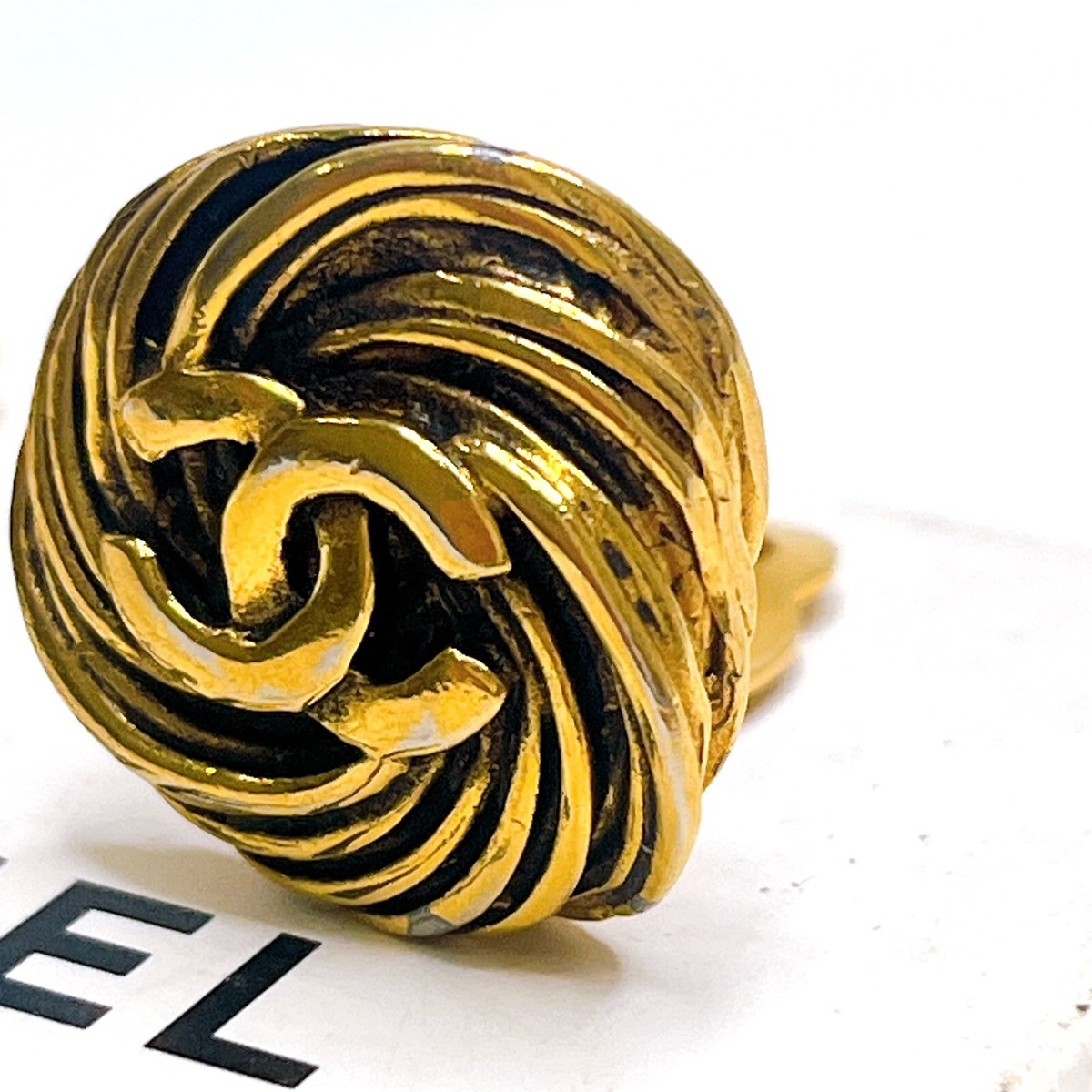 シャネルアクセサリー CHANEL signed 2223 Earrings Coco CC logo Gold-tone Classic
