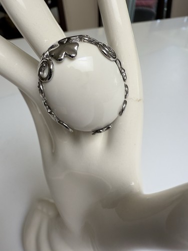 Stainless Steel Scroll White Milk Glass Cabochon Chunky Ring Size 8.5 - Picture 3 of 18