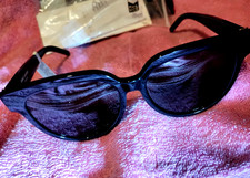 Discounted New Women's Saint Laurent Sunglasses w/ Case  Paperwork