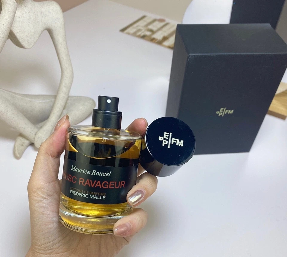 Frédéric malle musc ravageur 100ml neuf très très bon produit