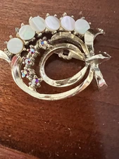 Vintage Gold Tone Shell with Rhinestones Brooch Pin