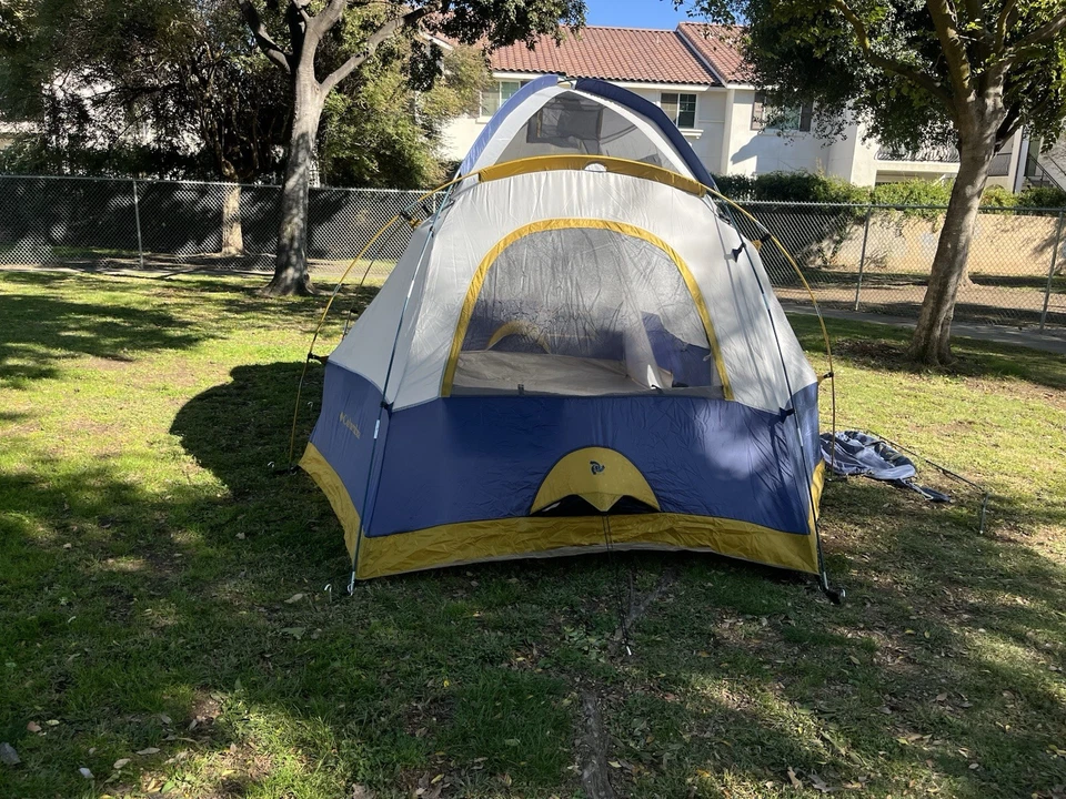 Columbia CB-5300 Bugaboo Tienda Cúpula Familiar para Cinco Personas con Puertas para Perros Armarios para Pies Foto 3 de 4