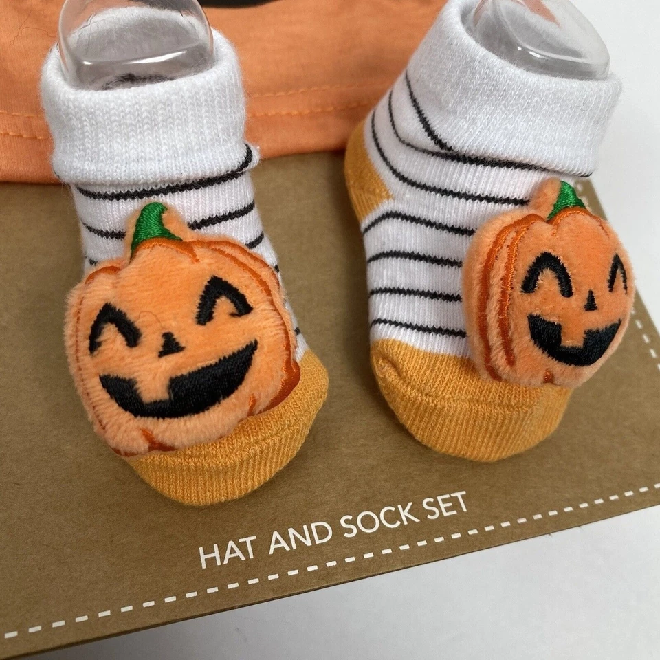 Хэллоуин Baby шляпа и носок комплект 0-6 месяцев новорожденного костюм новый с Ярлыками - Изображение 2 из 4