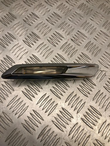 BMW X5 E70 Kotflügelblinker vorne rechts 7154168 3.00 Diesel 173kw 28110775