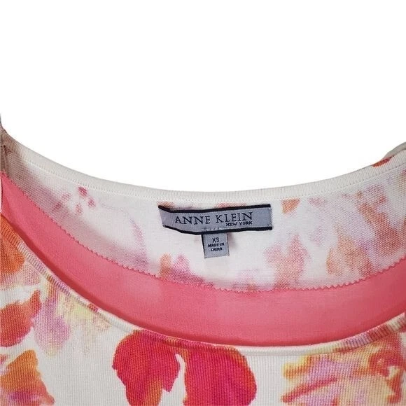 Blusa para mujer ANNE KLEIN pequeña mezcla de seda sin mangas floral tejida acanalada elástica Foto 3 de 4