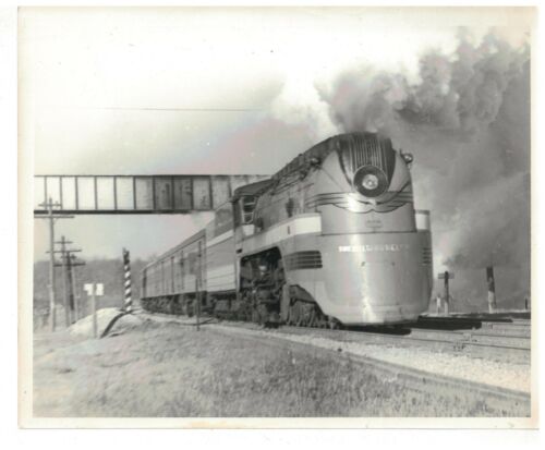 Vintage 8 x 10 B&W Photo - Milwaukee Road Engine