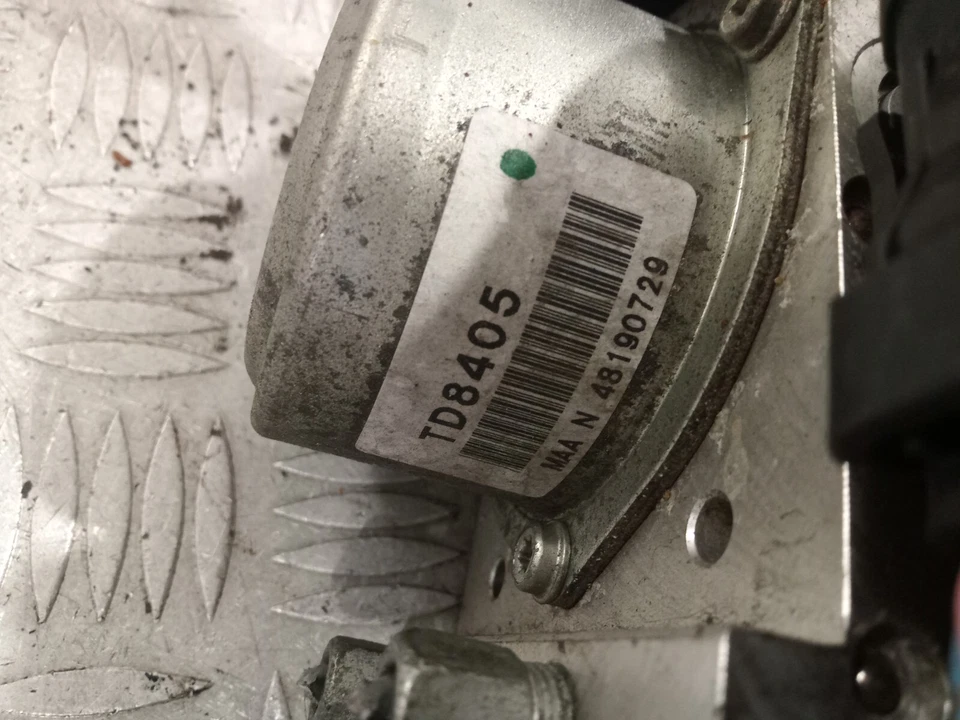 Nissan Juke 2016 módulo de control de bomba ABS 47660 BV80A #3 Foto 3 de 4