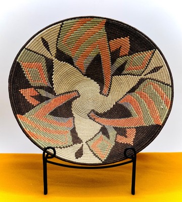Tintsaba Sisal Basket by Master Weaver Dudu Dladla. 12'' diameter. Eswatini / Swa