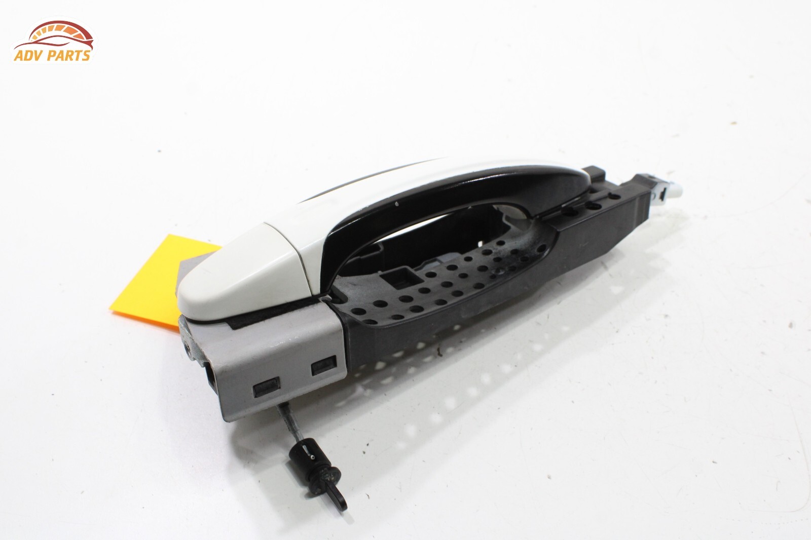 2017 - 2020 BENTLEY BENTAYGA FRONT LEFT DRIVER SIDE EXTERIOR DOOR HANDLE OEM