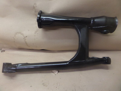2003 SUZUKI VS800 GL INTRUDER SWINGARM SWING ARM TUNNEL SUSPENSION