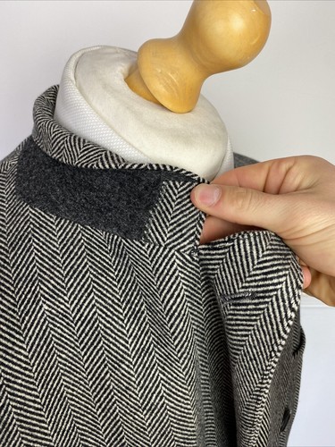 Gieves & Hawkes Savile Row (44R) Herringbone Tweed Double Breasted Chesterfield - Picture 11 of 24