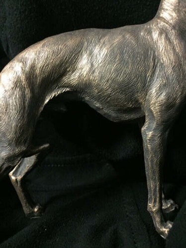 Greyhound Dog Statue Ornament Figurine Bronze Effect Finish. - Picture 9 of 9