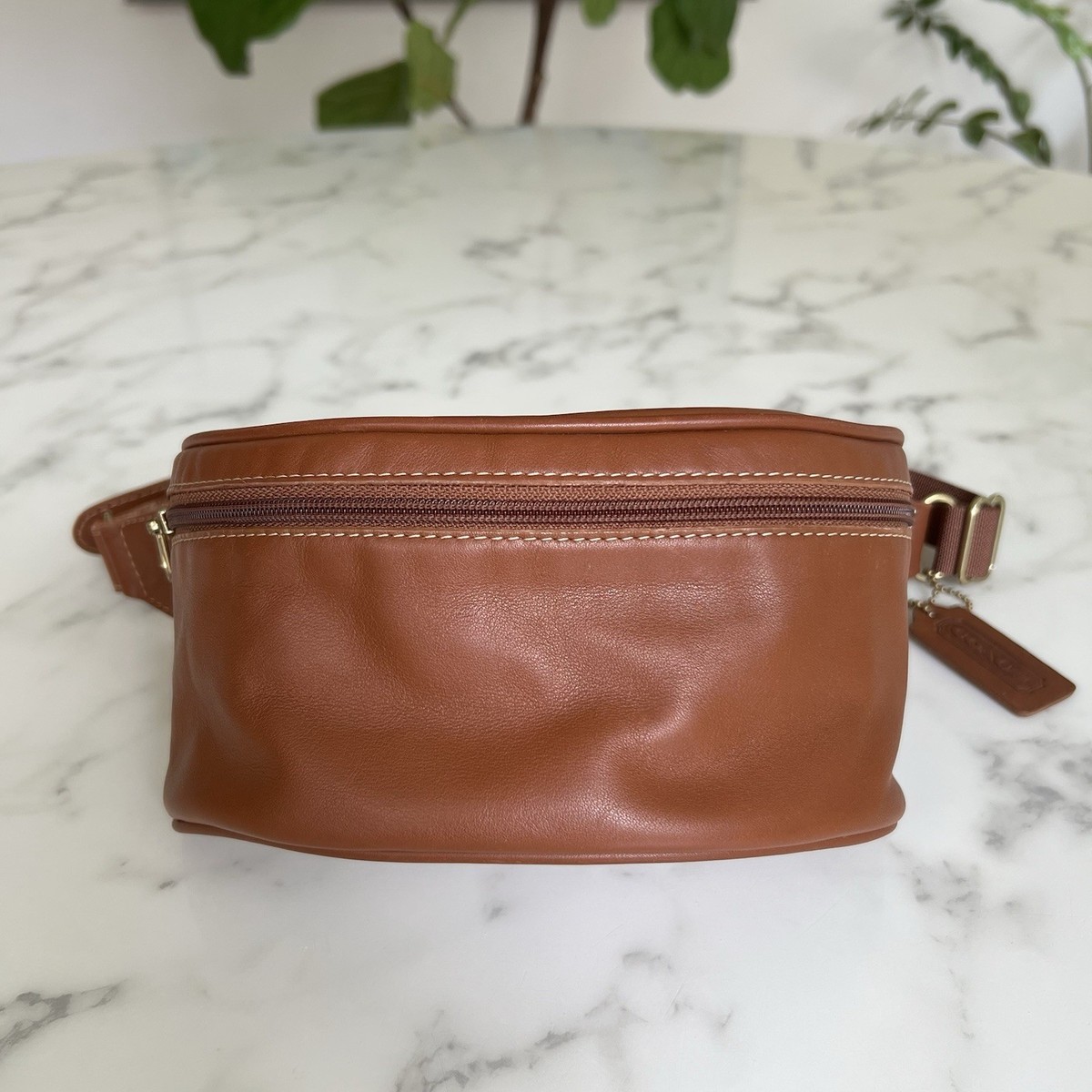 バッグ VINTAGE COACH CANTEEN Fanny Pack 90s USA Vintage Coach Canteen Waist Pouch Fanny Pack 0515 Black USA