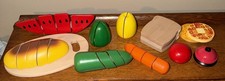 Melissa Doug  Wooden Play Food / Kitchen Cutting Fruits Toys