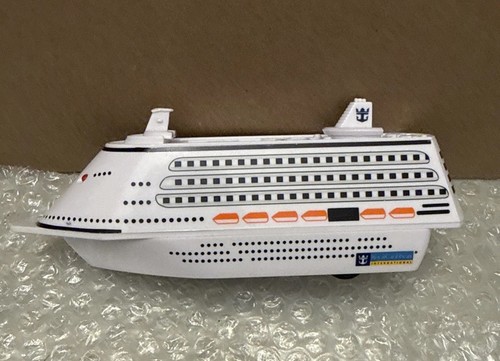 7” Rare Daron ROYAL CARIBBEAN Cruise Ship Souvenir Toy Light Sound Needs Battery