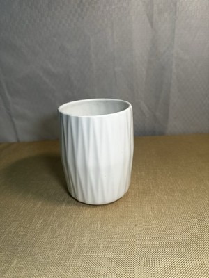 Chef n White Ceramic Or Porcelain Pot/Utensil Holder With Padded Base.
