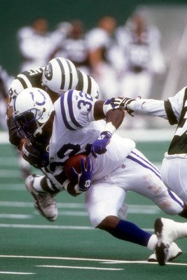 Running Back Edgerrin James Indianapolis Colts has a long gain in - Old Photo 3