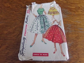 Simplicity skirt pattern #1550 waist 30 hips 39 complete 3 pieces