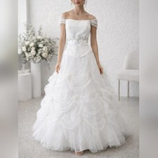 Private Collection White Tulle Embroidered Ballgown Quince Wedding Dress sz 12