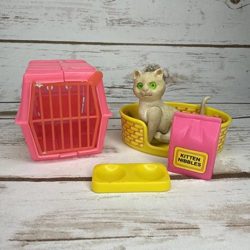 Vintage Barbie 1982 Cuddly Kitten FLUFF Pet Playset Poseable Cat w/ Accessories