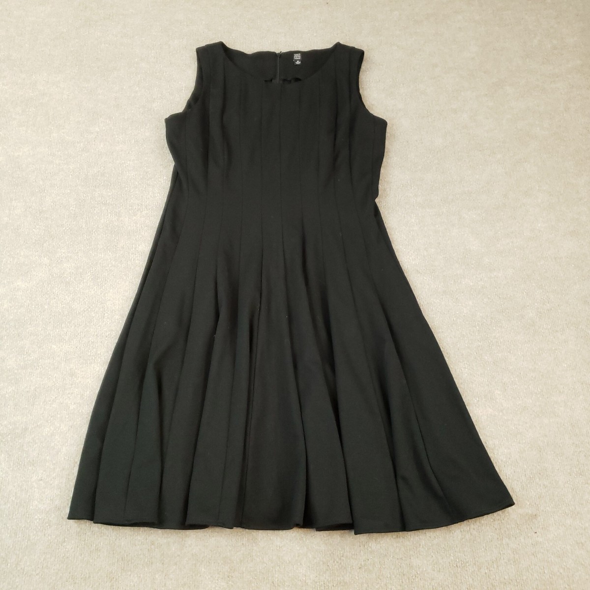 Saks Fifth Avenue Dress Womens Size 12 Black Fit and Flare Pleated Stretch