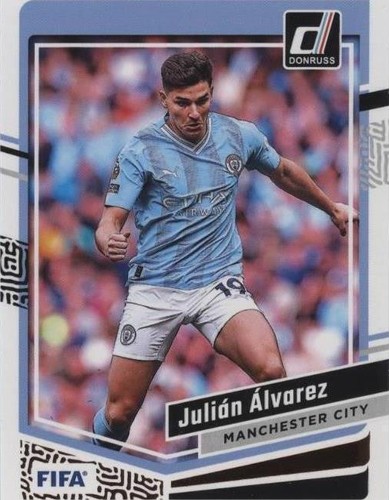 2023-24 PANINI SELECT FIFA JULIAN ALVAREZ FIELD LEVEL BLUE PRIZM