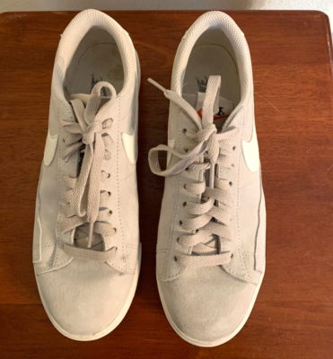 nike blazer trainers in sand