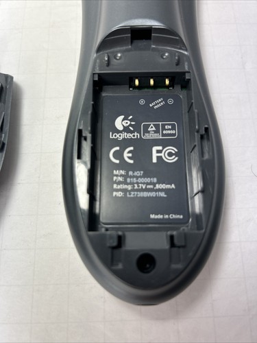 Logitech Harmony 880 Uniwersalny pilot bez ładowarki / baterii - Zdjęcie 8 z 8