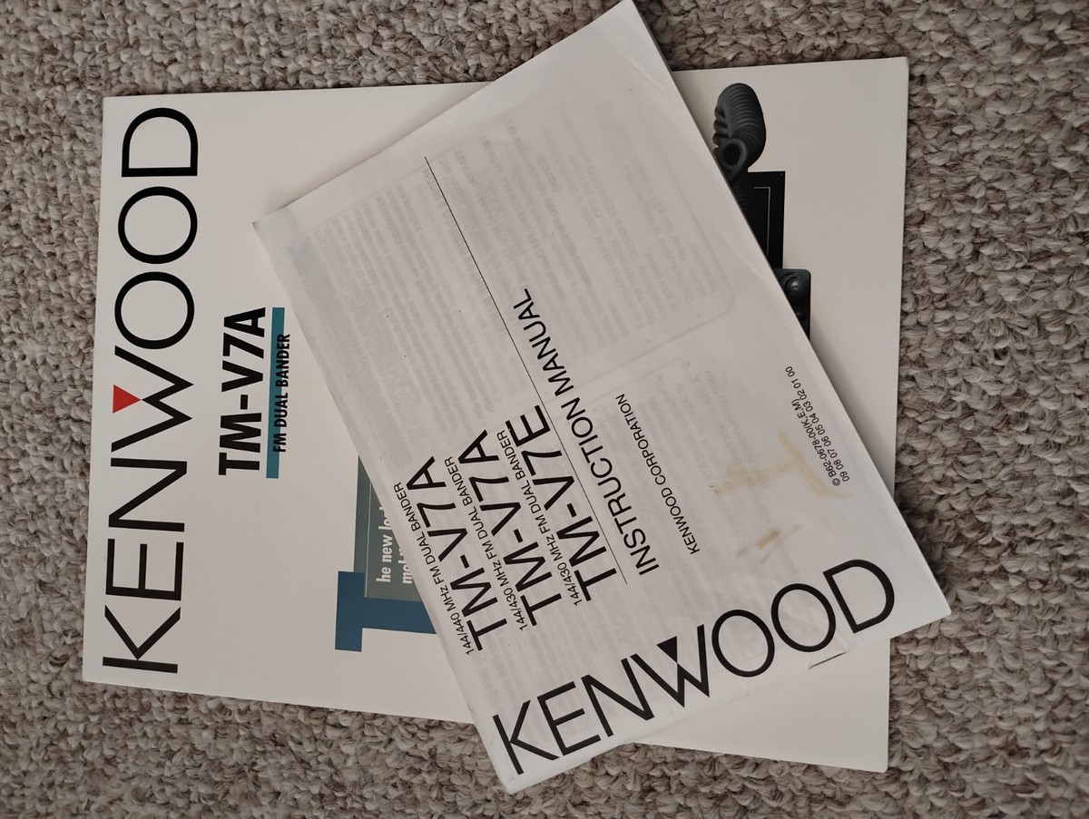 Kenwood TM-V7A Dual Band FM VHF/UHF Ham Radio Transceiver 2m