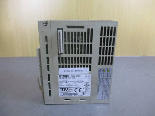 Omron Servo Driver R88D-WT01H E Motore R88M-W10030H-B - 100W AC, Usato Funzionante