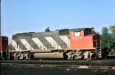 Canadian National (CNR) - GP40-2LW - #9515 - Original 35mm Slide.