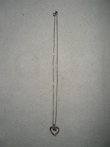 Gold Tone Necklace w/ Heart Pendant - Picture 2 of 11