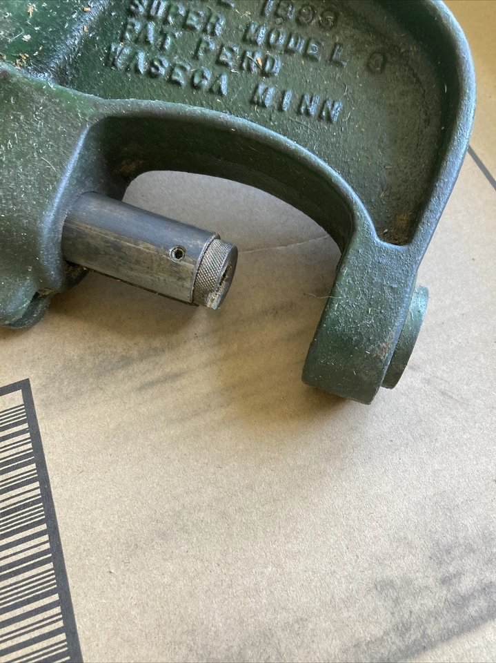 Prensa de recarga vintage Herter's Super Model 3. Bom estado, sem braço primer. - Imagem 3 de 4