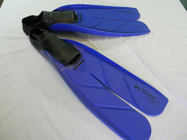 atomic aquatics split fin