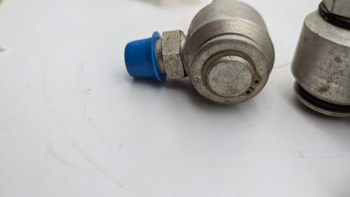 PARKER S2101-4-4 Hyd Fitting 1/4"-18 M NPTFx1/4"-18 MNPTF - Picture 4 of 7