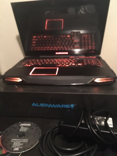 Alienware M17X R3 laptop Intel I7-2670qm 2.4-3.5Ghz 12GB ATI GFX With Mouse
