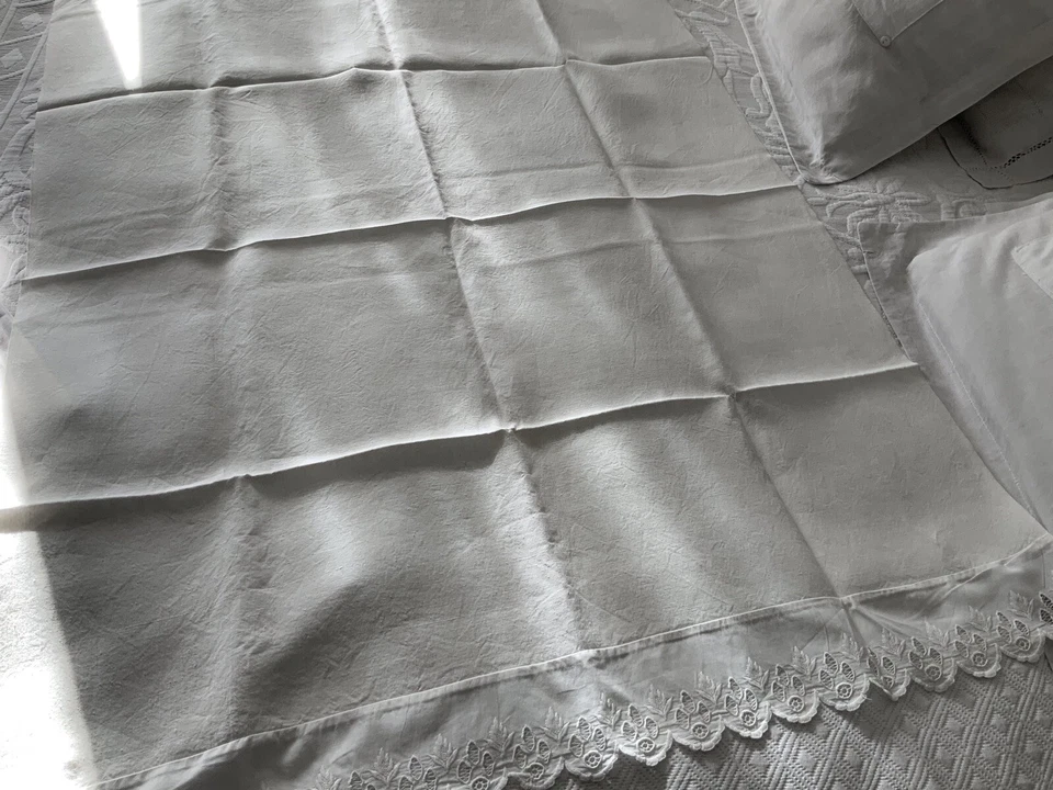 Linge Ancien Drap De Petit Lit Ou Berceau En Métis Et Dentelle Brodée - Photo 4/4