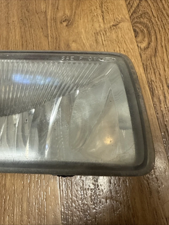 Передняя противотуманная фара правая сторона для Ford Explorer 2006-2010 годов выпуска под правую руку - 8l24-15200-AA - от оригинального производителя - Изображение 4 из 4