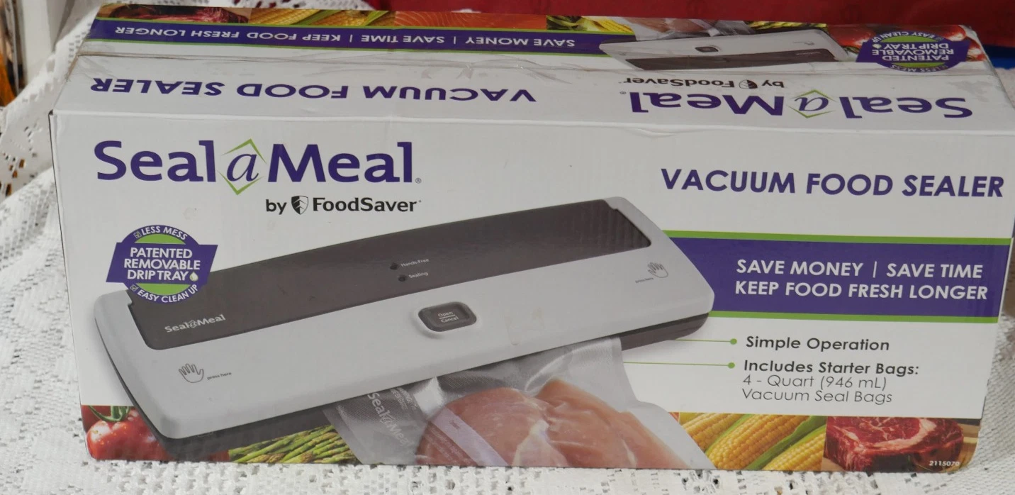 NIB SEAL-A-MEAL BY FOOD SAVER VACUUM FOOD SEALER 2115070 STARTER SET/4 QT BAGS