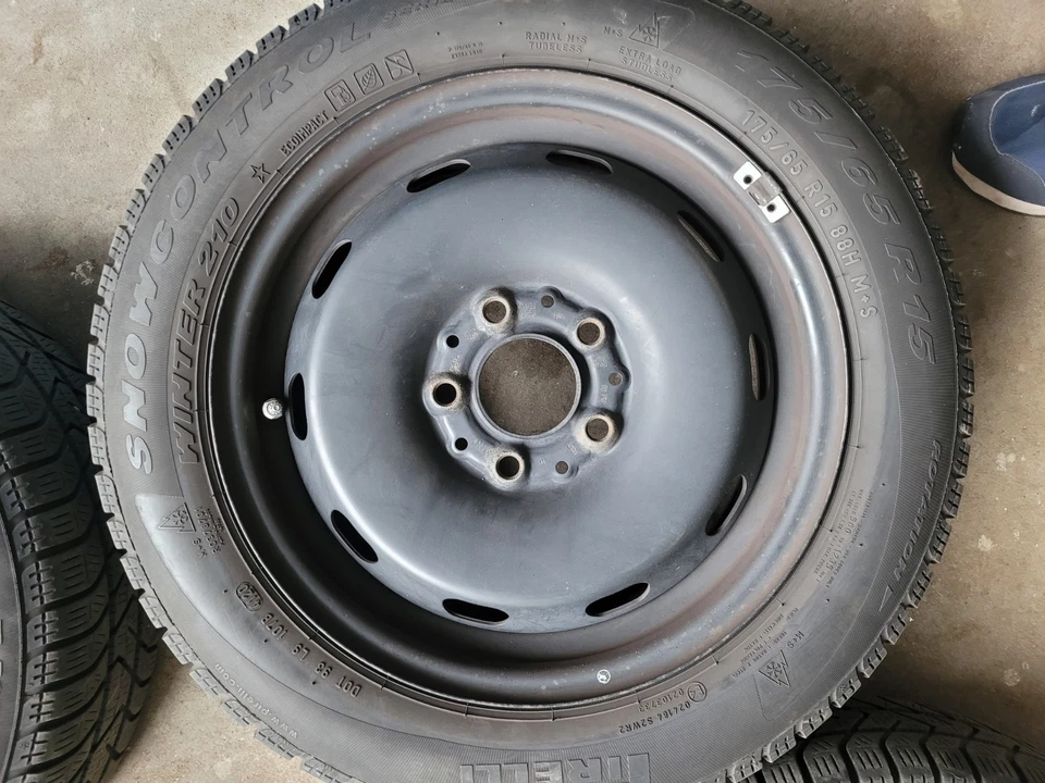 MINI One F55 F56 F57 Winterreifen Kompletträder 175/65R15 Satz - Bild 3 von 4