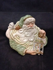 Fritz and Floyd Gregorian Green Santa W/Lantern Caape Plate. Some Ware/Crazing.