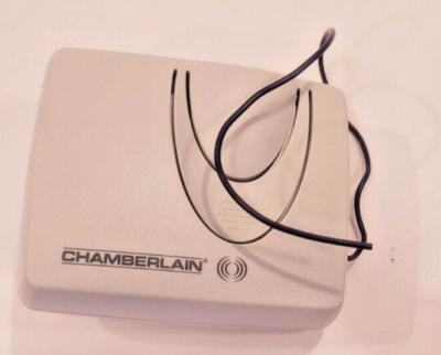 Contrôle De Lumière Enfichable Chamberlain Security+ CLLA1T - Compatible LiftMaster, Craftsman