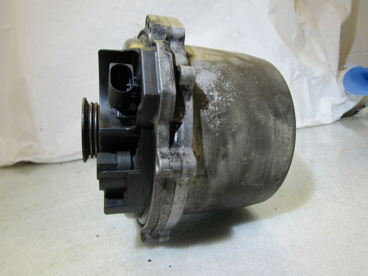 mam999 BMW 7 series E38 740 4.4 M62B44TU engine Alternator