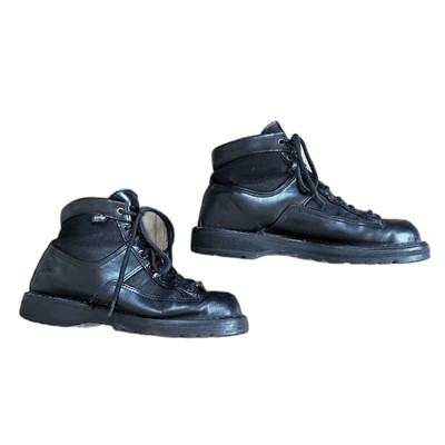 Danner Men’s Black Leather Lace-Up Hiking Boots with White Midsoles Brief overview and quick styling of the Danner Mountain  main image 3