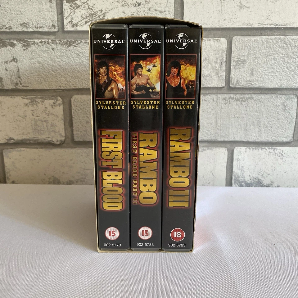 RAMBO ~ MOVIE TRIPLE ~ 3 X VHS VIDEO BOXSET FIRST BLOOD / RAMBO / RAMBO III Foto 2 de 4