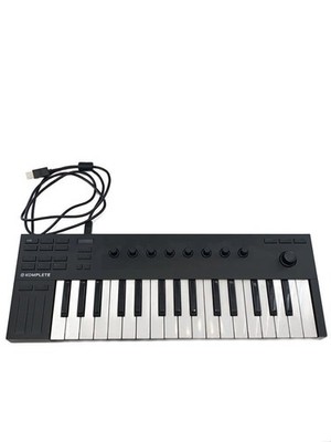NATIVE INSTRUMENTS Synthesizer Komplete Kontrol M32 Used