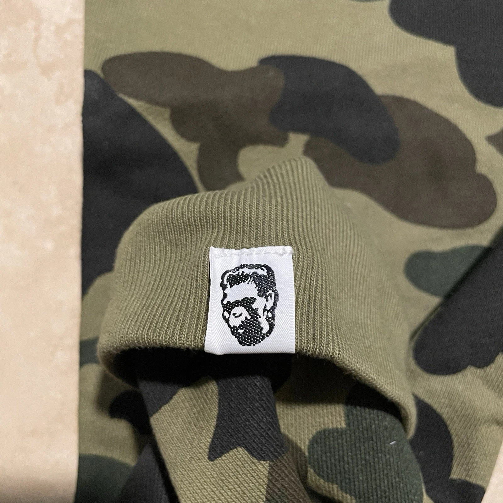 A BATHING APE (BAPE) Felpa con cappuccio zip intera BAPE 1° squalo mimetico verde taglia XL FW23 spedizione gratuita