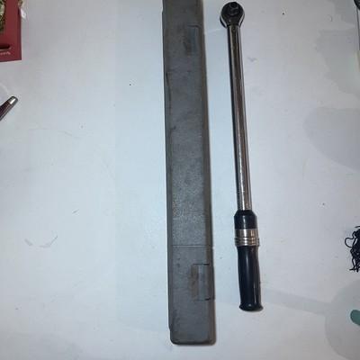 ATD Tools Corp. 1/2'' Dr. 25-250 ft.-Ibs. Torque Wrench, Model: 102
